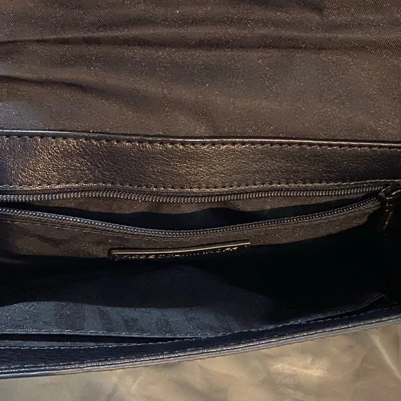 Rebecca Minkoff crossbody oil slick - Picture 5 of 6